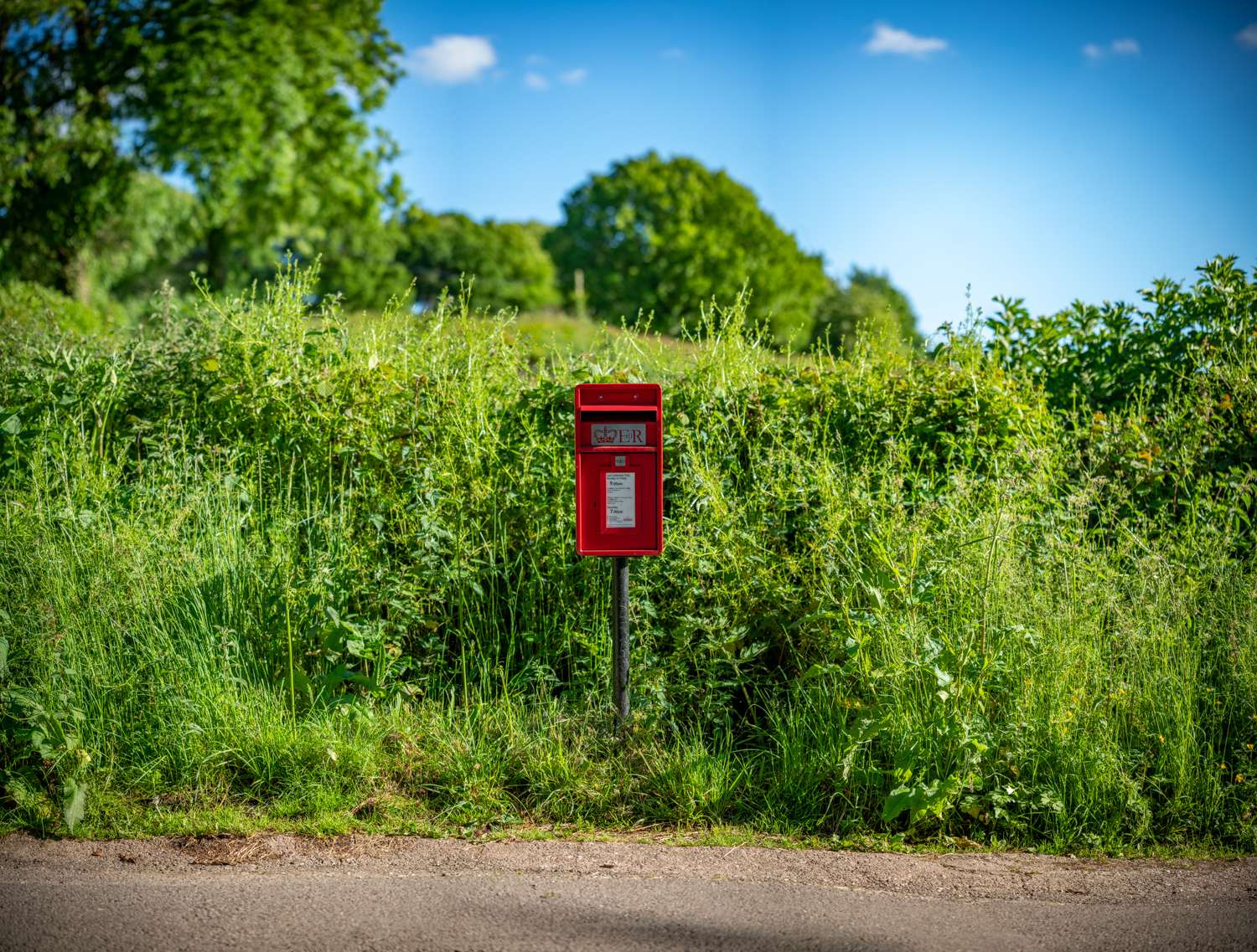 A picture of a post box